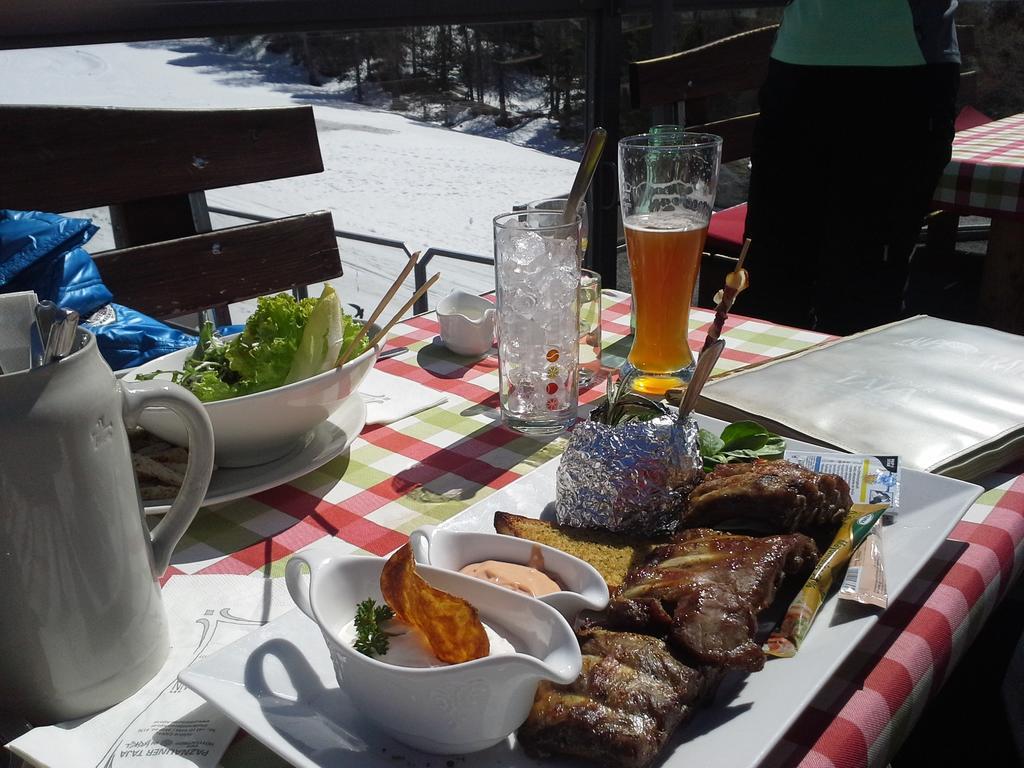 Pepis Ferienwohnungen Inklusive Sommercard Jerzens Esterno foto